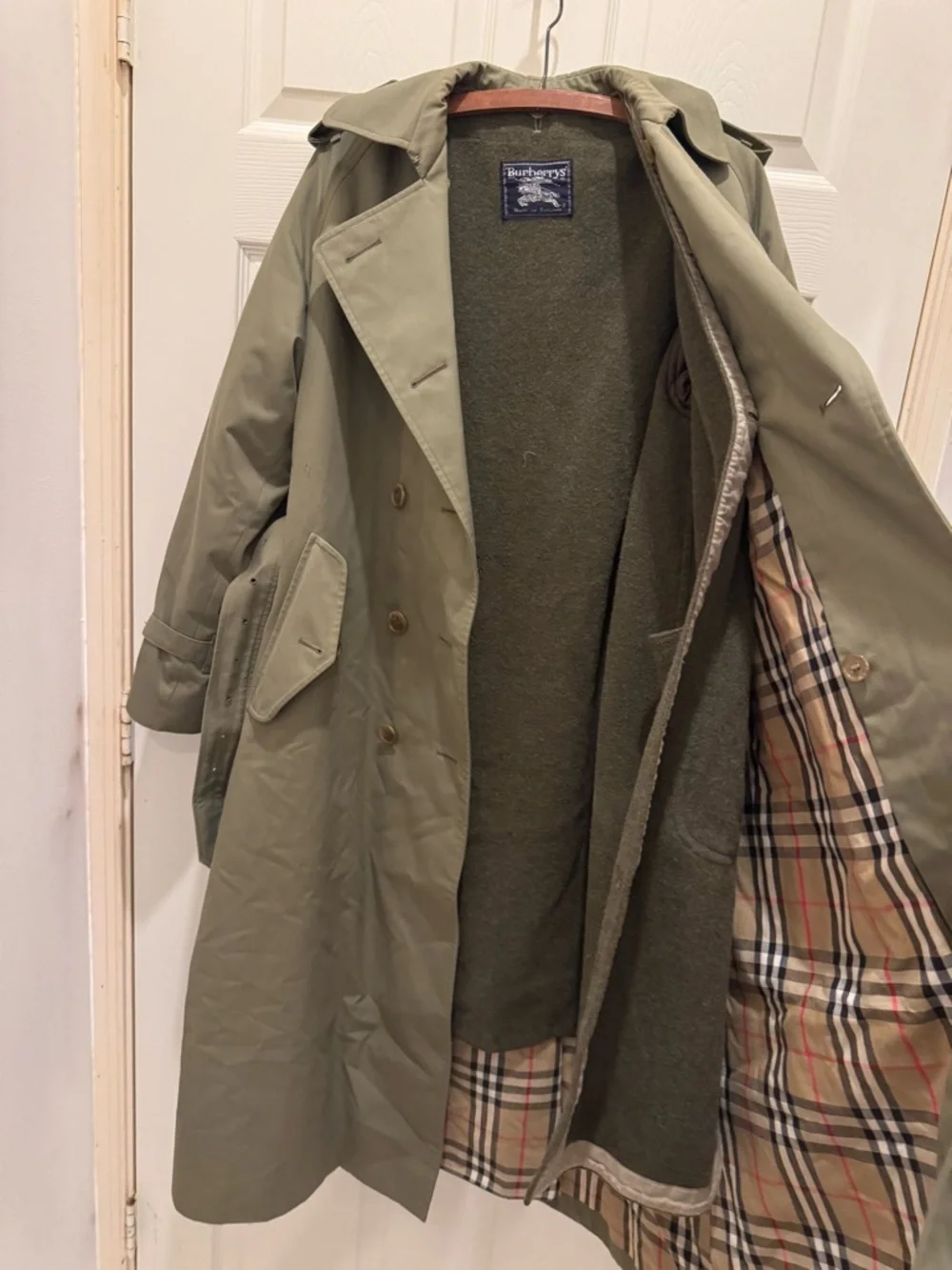 Vintage 1980s Burberry Olive Double-Breasted Trench Coat with Wool Lining - Picture 7 of 12